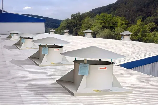 quạt hút trên mái